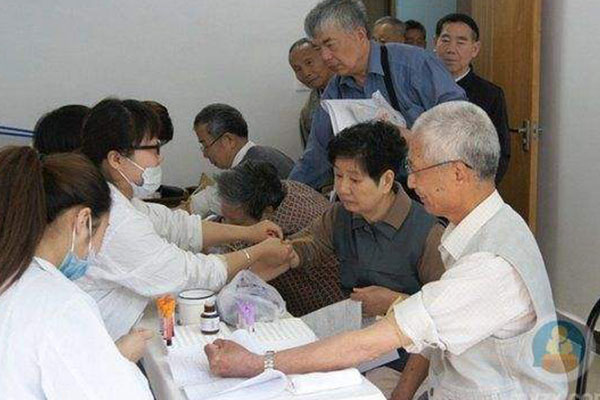 健康一體機(jī)便攜式檢測(cè)儀
