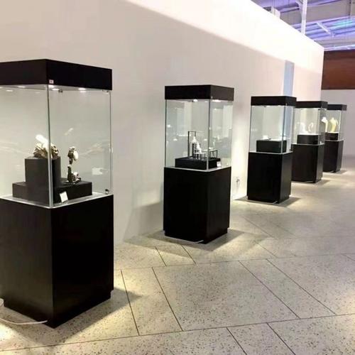 匠心展陳 探索博物館展柜與木質(zhì)展示柜的工藝之美